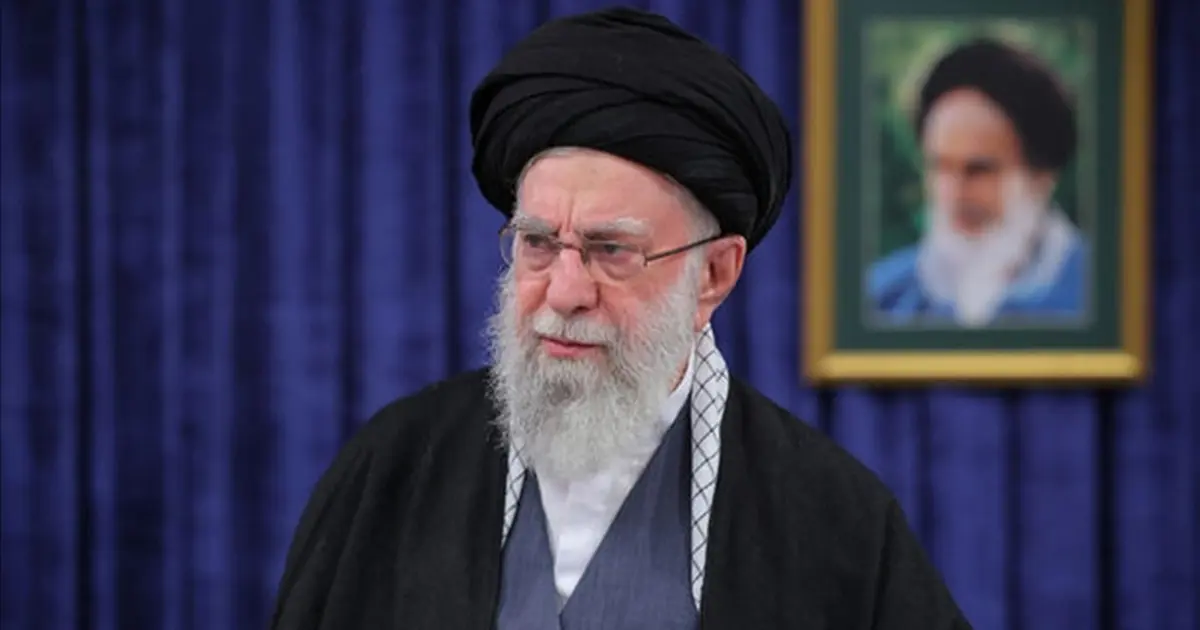 Suikasttan kurtuldu, 1 gecede "Ayetullah" oldu: Hamaney kimdir?