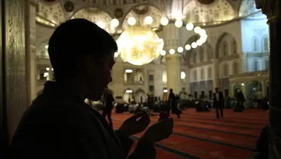Bugün kandil mi, ne kandili? 2 Şubat Berat Kandili mi? (2026 Diyanet kandil takvimi)