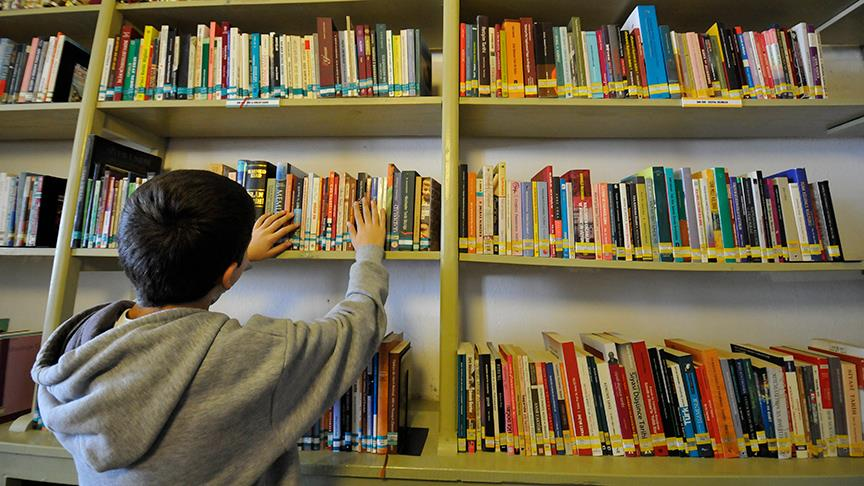 Kitap okuyana para ödülü verilecek. Hedef ekran bağımlılığını azaltmak