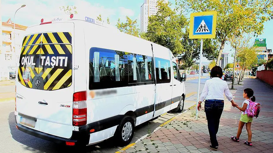 Okul servis ücretine yüzde 10 zam. Yıllık 90 bin lirayı aşabiliyor