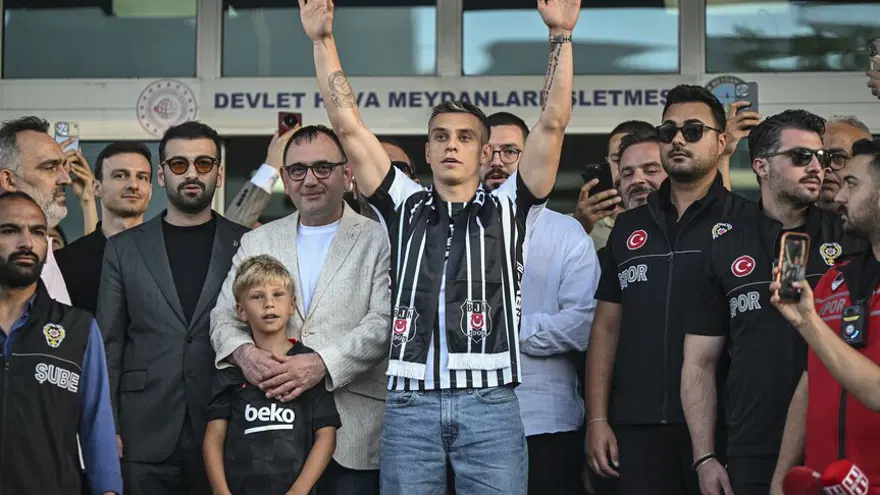 "SON KARTAL TROSSARD"

 3