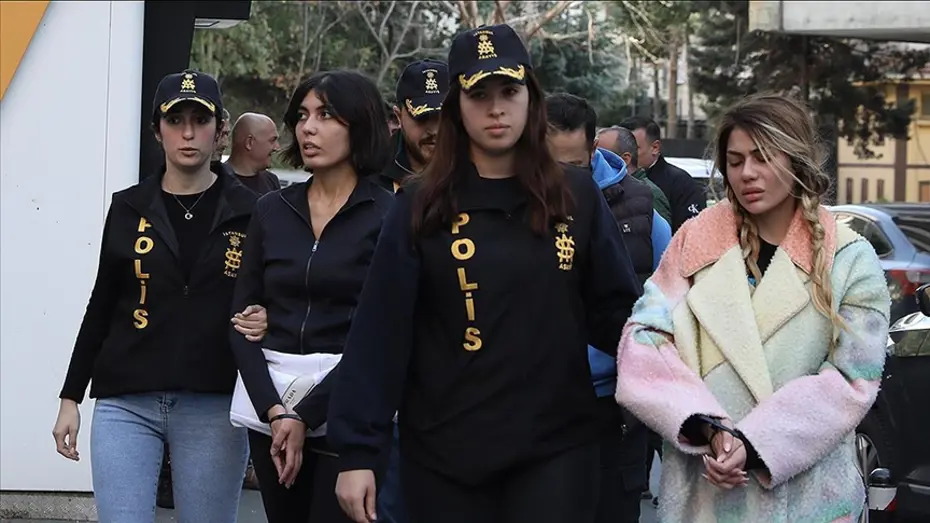 Bahar ve Nihal Candan'ın yargılandığı davada iki sanığa tahliye
