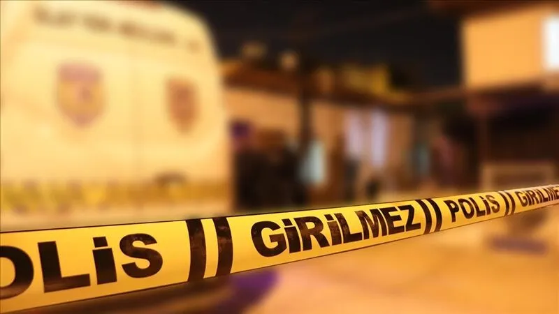 14 yaşındaki çocuk, misafirliğe gittiği evde tabancayla oynarken hayatını kaybetti