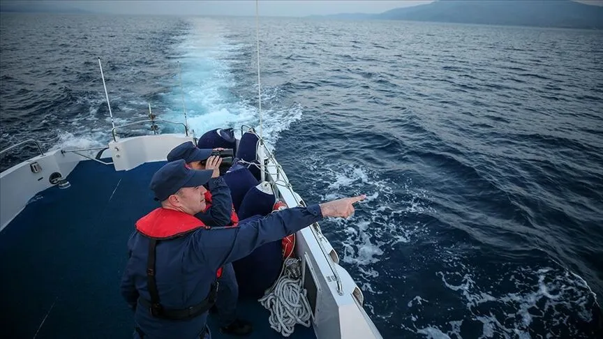 Kürek sörfü yaparken mahsur kalan 5 kişi kurtarıldı