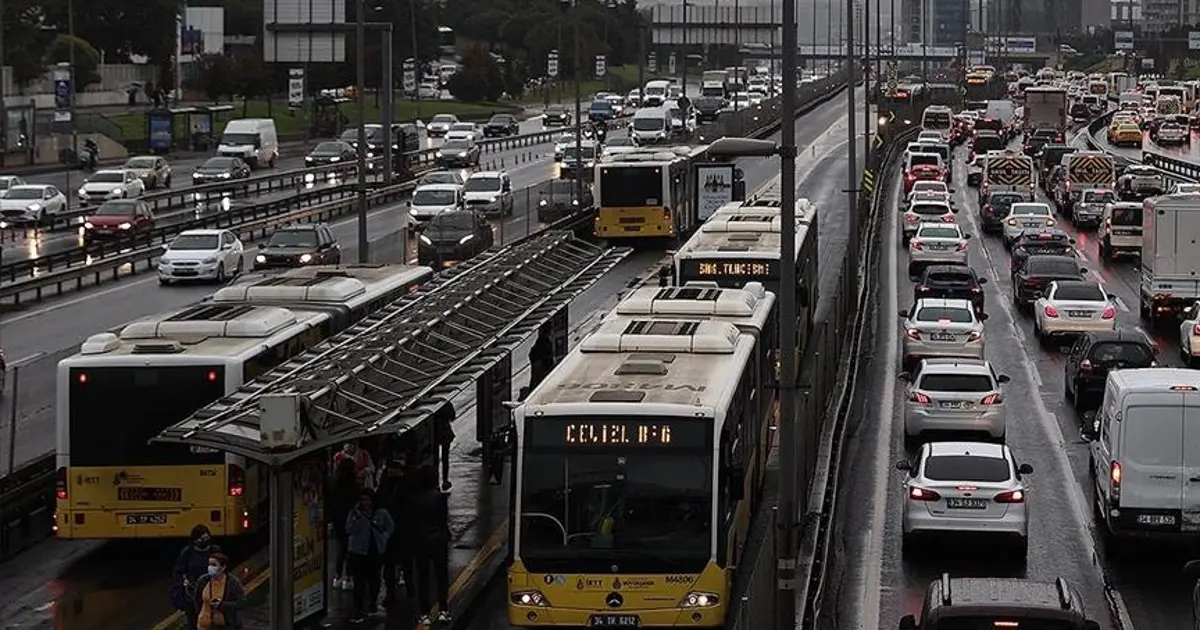 Toplu taşıma bugün (arefe günü) ücretsiz mi? Ramazan Bayramı’nda İETT otobüsler, metro, metrobüs, tramvay, Marmaray bedava mı, paralı mı?