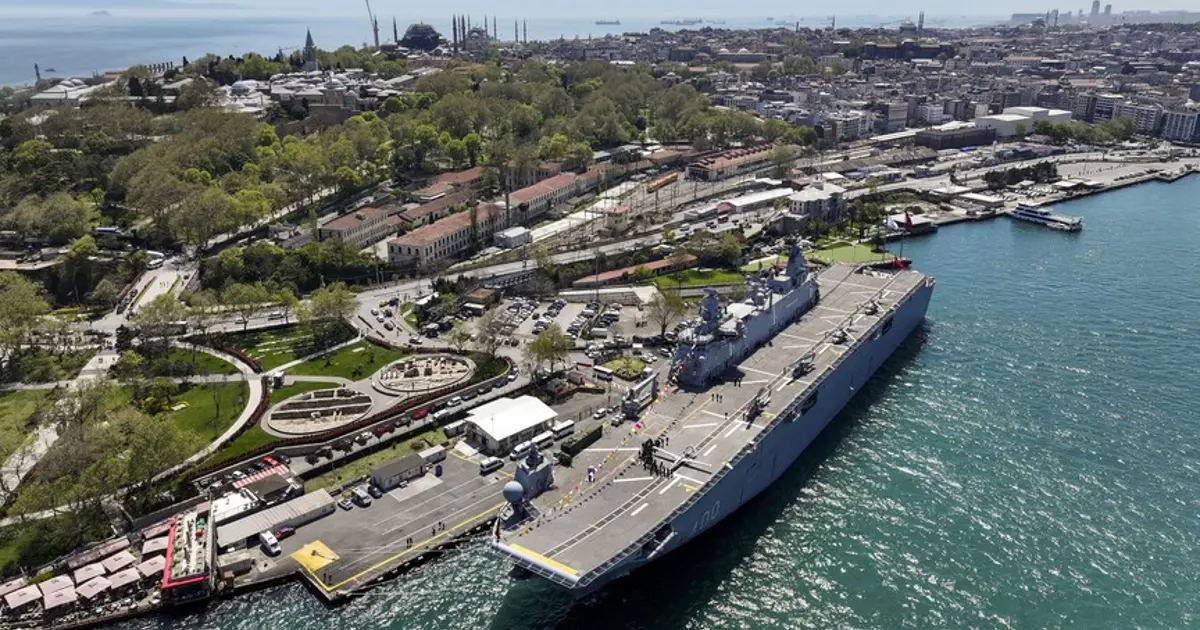TCG Anadolu, SAHA 2026 kapsamında ziyarete açıldı