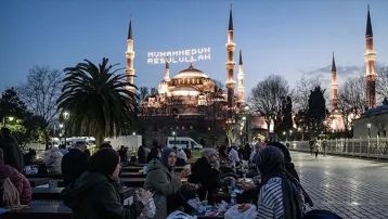 İstanbul sahur vakti 2026: İstanbul'da sahur saat kaçta yapılacak? (Diyanet Ramazan imsakiyesi)