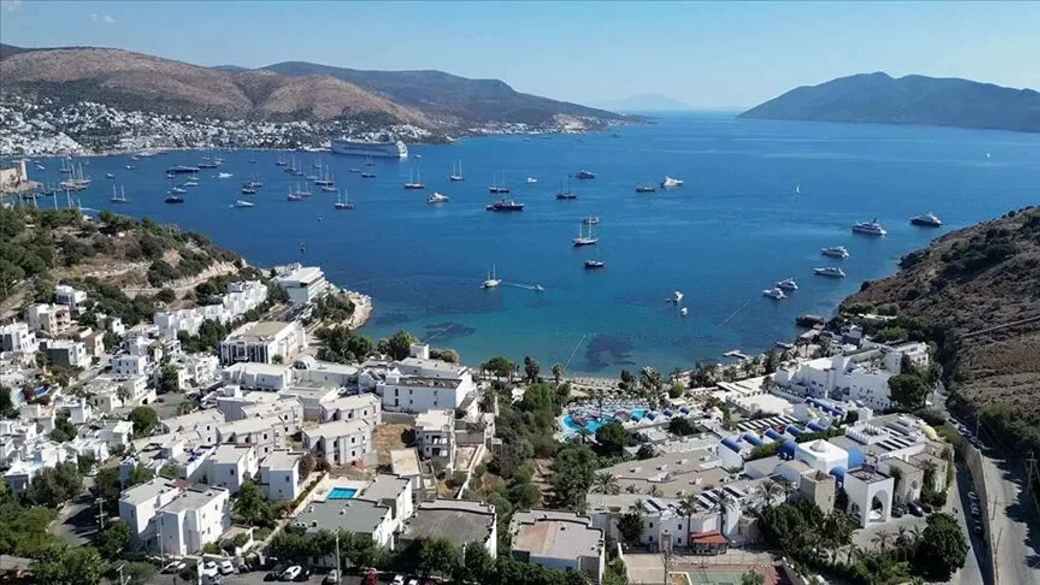 Bodrum'a 7 ayda 549 bin 500 yabancı turist geldi. "Fiyatlar Eylül ayında düşecek"