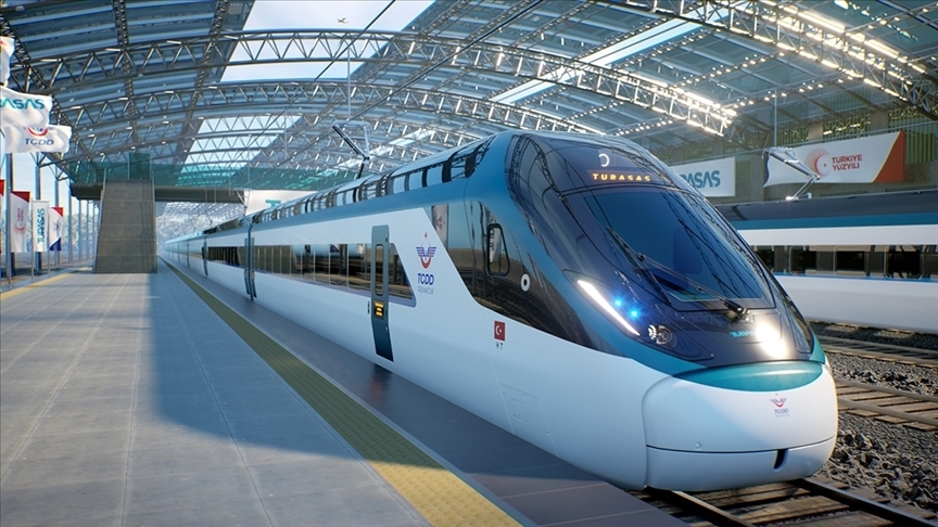 Bakan müjdeyi duyurdu. Milli hızlı tren raylara iniyor