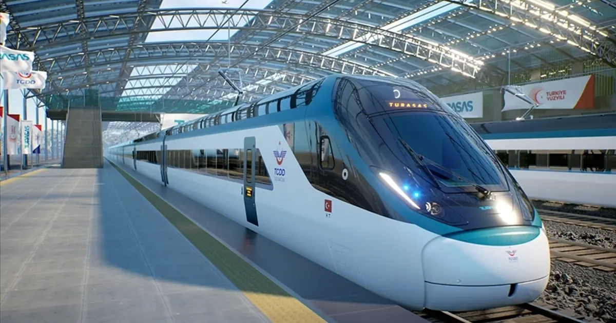 Bakan müjdeyi duyurdu. Milli hızlı tren raylara iniyor