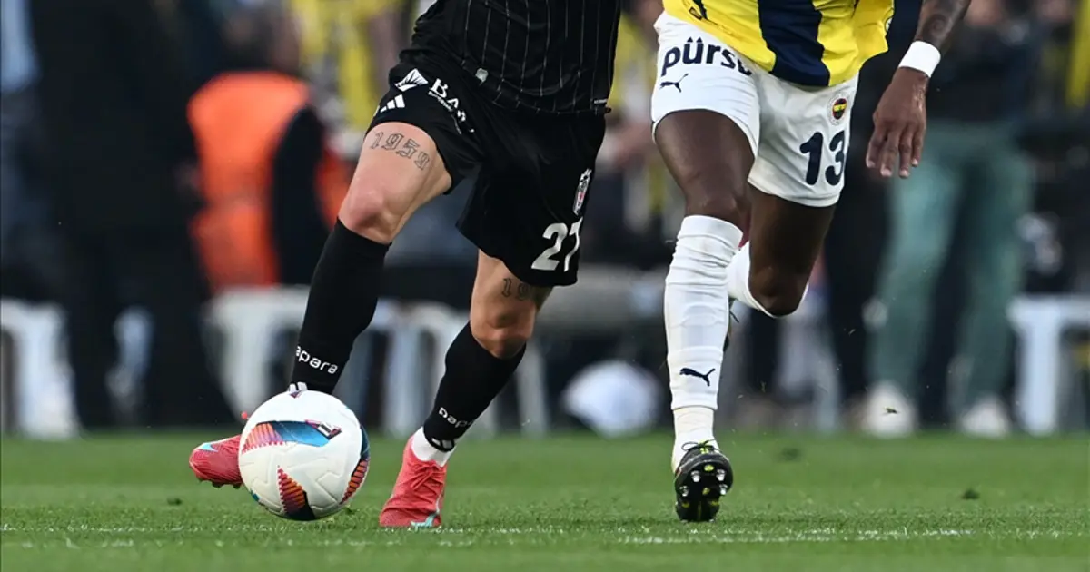 Fenerbahçe'de 9, Beşiktaş'ta 5 isim derbide yok