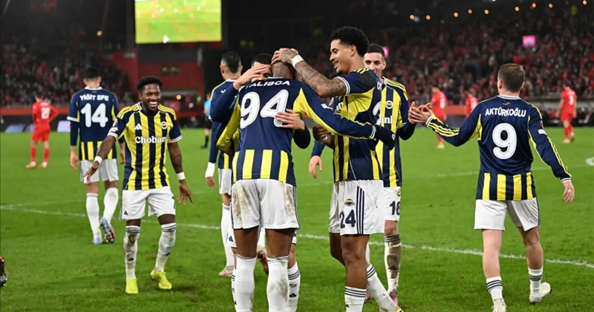 Fenerbahçe-Konyaspor maçı ne zaman, saat kaçta ve hangi kanalda? Sarı lacivertliler 3 puan için sahada