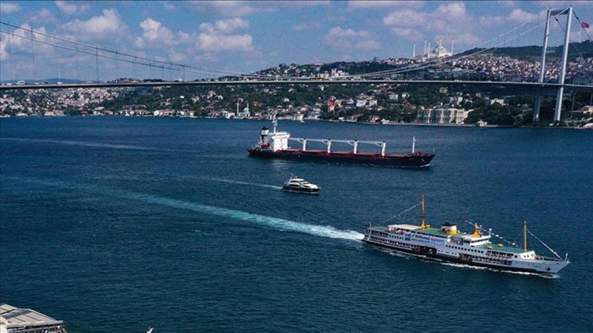 İstanbul ve Çanakkale Boğazı'ndan gemi geçiş ücretlerine zam