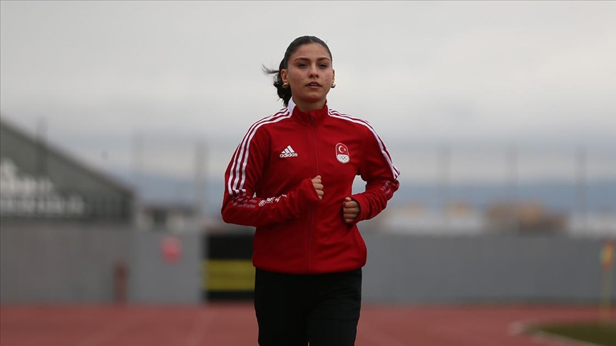 Milli tekvandocu Elifnaz Köseoğlu altın madalya kazandı