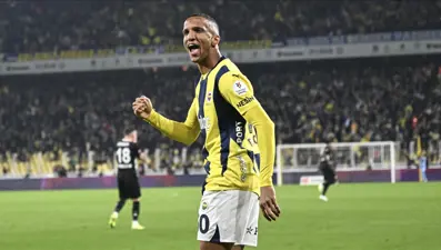 Emre Belözoğlu bir Fenerbahçeliyi daha alıyor, sarı lacivertlilerde yeni ayrılıklar kapıda