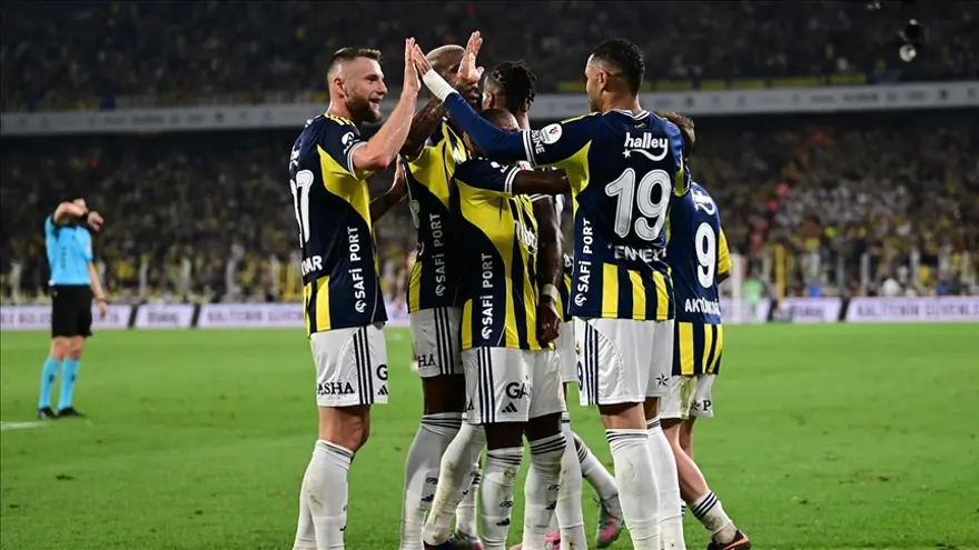 FENERBAHÇE'DE 4 FUTBOLCU EKSİK 3