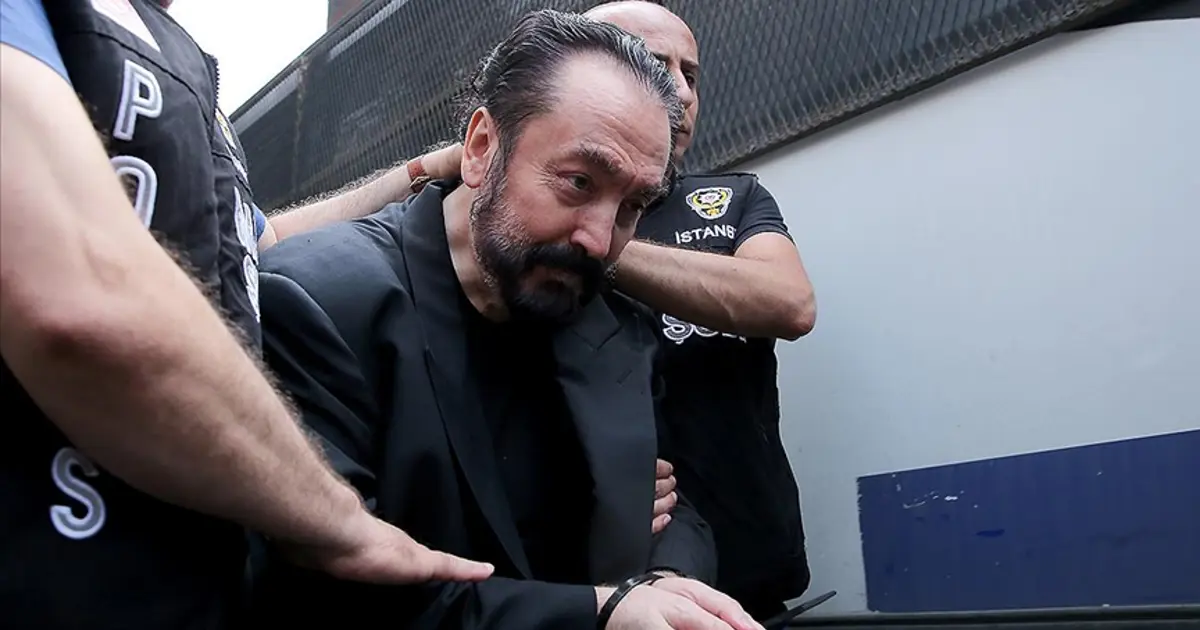Adnan Oktar'ı öven sosyal medya hesaplarına soruşturma