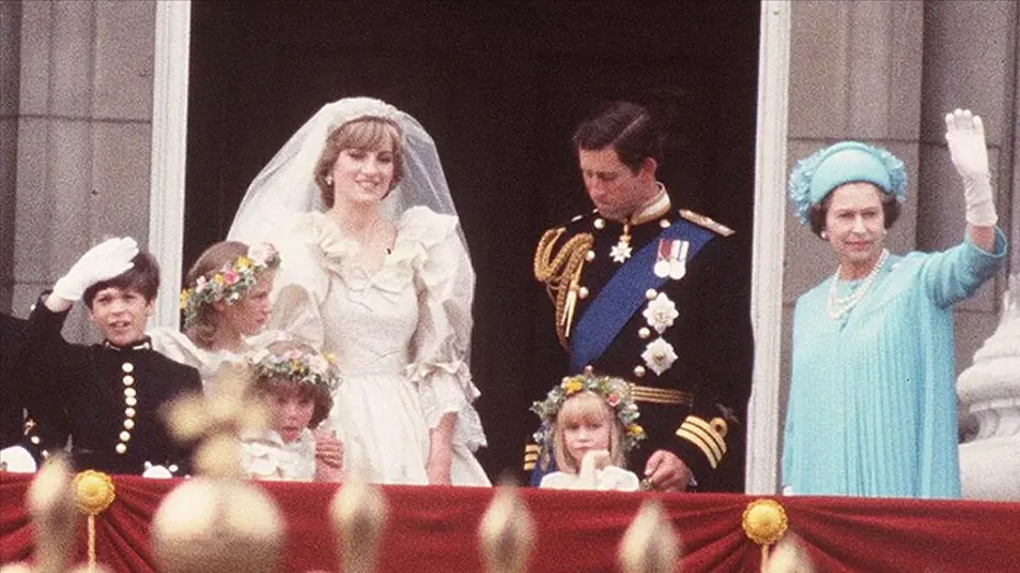 Charles ve Diana'nın düğün şampanyası açık artırmaya çıkıyor