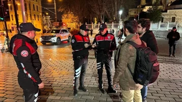 Kırşehir'de asayiş uygulama noktalarını WhatsApp gruplarından paylaşan 12 şüpheli gözaltına alındı