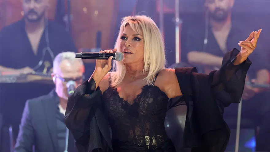 AJDA PEKKAN 10