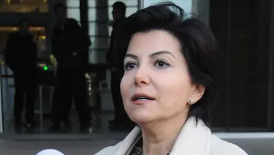 Gözaltına alınan gazeteci Sedef Kabaş adli kontrolle serbest