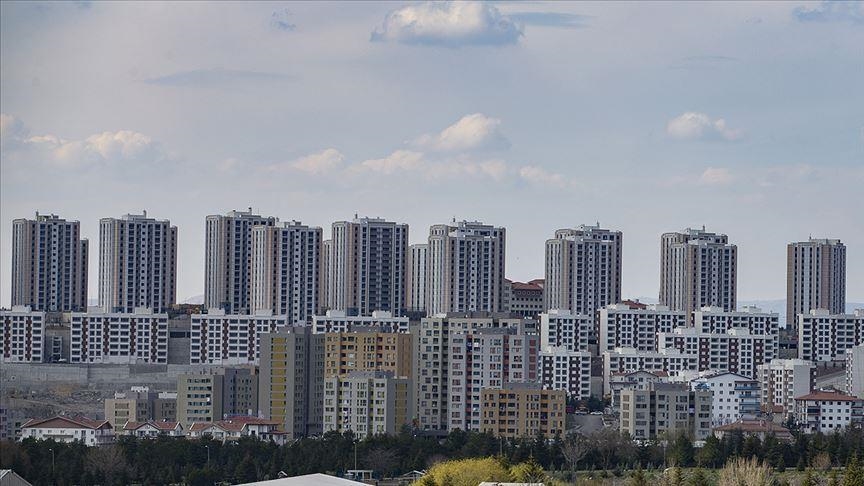 Yüzde 130 aidat zammına karşı çıktı, darp edildi