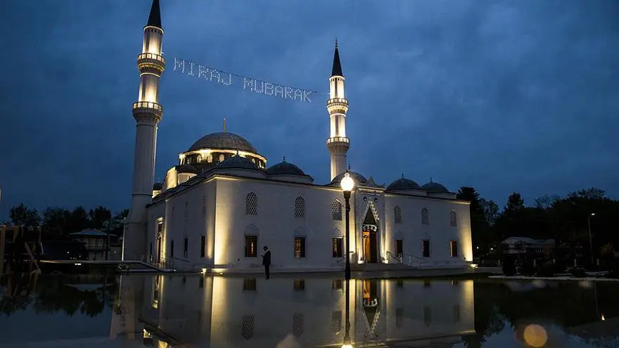 Miraç Kandili mesajlarında en güzel ve anlamlı seçenekler 2026: En güzel, kısa, anlamlı ve resimli Miraç Kandili mesajları ve sözleri 5