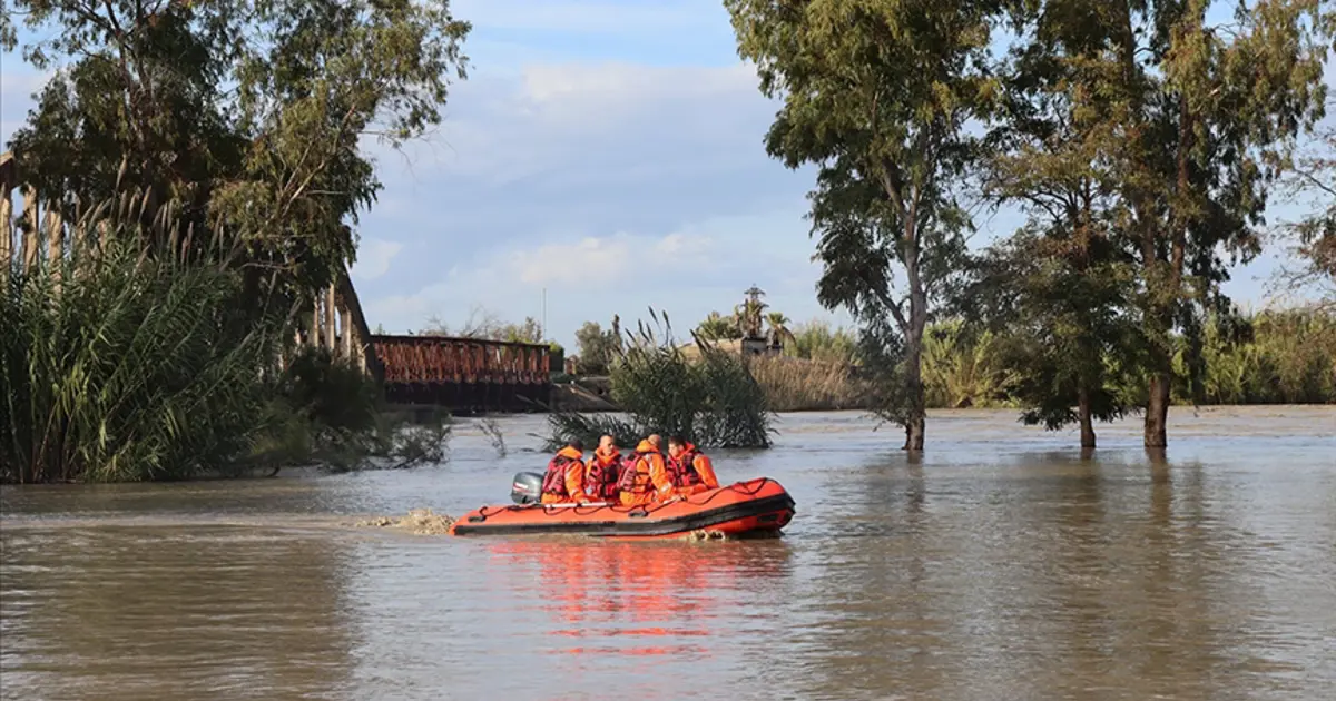 Arnavutluk’ta meydana gelen selde bir kişi öldü