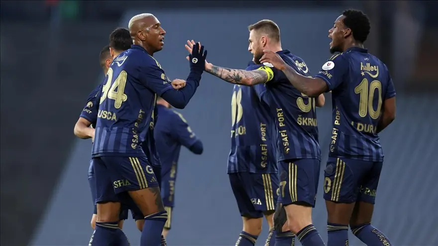 FENERBAHÇE DERBİYE 9 EKSİKLE ÇIKACAK 5