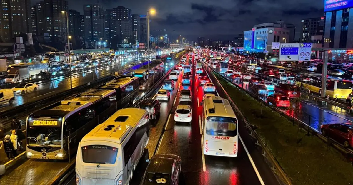 1 Ocak'ta toplu taşıma ücretsiz mi? İETT, Marmaray ve metro ücretsiz mi olacak?
