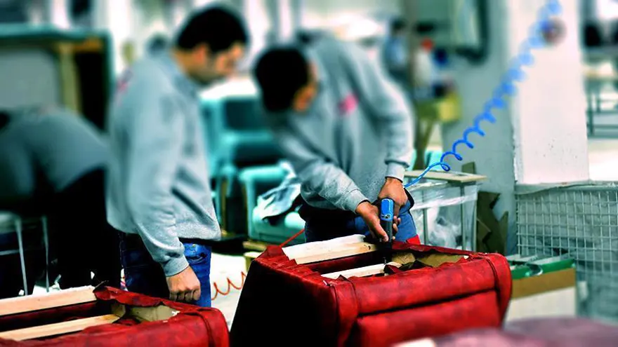 Üniversitede staj süresi uzuyor. 7 pilot ilde staj süresi 20 günden en az bir döneme çıkarılacak 2