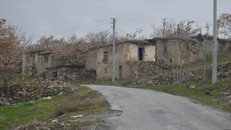 BELDE VE KÖYLERDE YAŞAYANLARIN ORANI DÜŞTÜ 