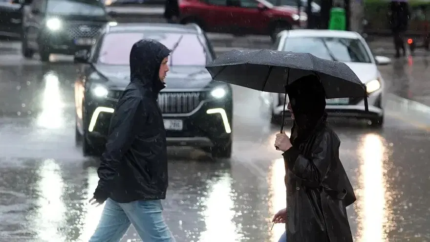 Yağış ve serin hava geldi. İstanbul