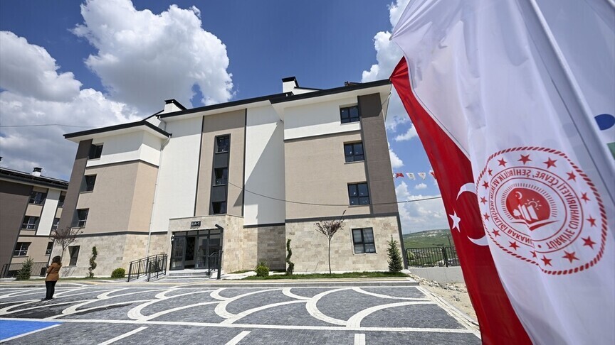 TOKİ 20 bin konut satışı bugün başlıyor. 64 ilde 20 bin konut satışa çıkacak