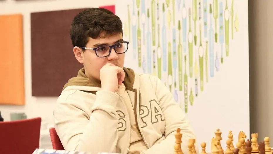 14 yaşındaki Yağız Kaan Erdoğmuş, Magnus Carlsen'e mağlup oldu. Turnuvayı dördüncü tamamladı