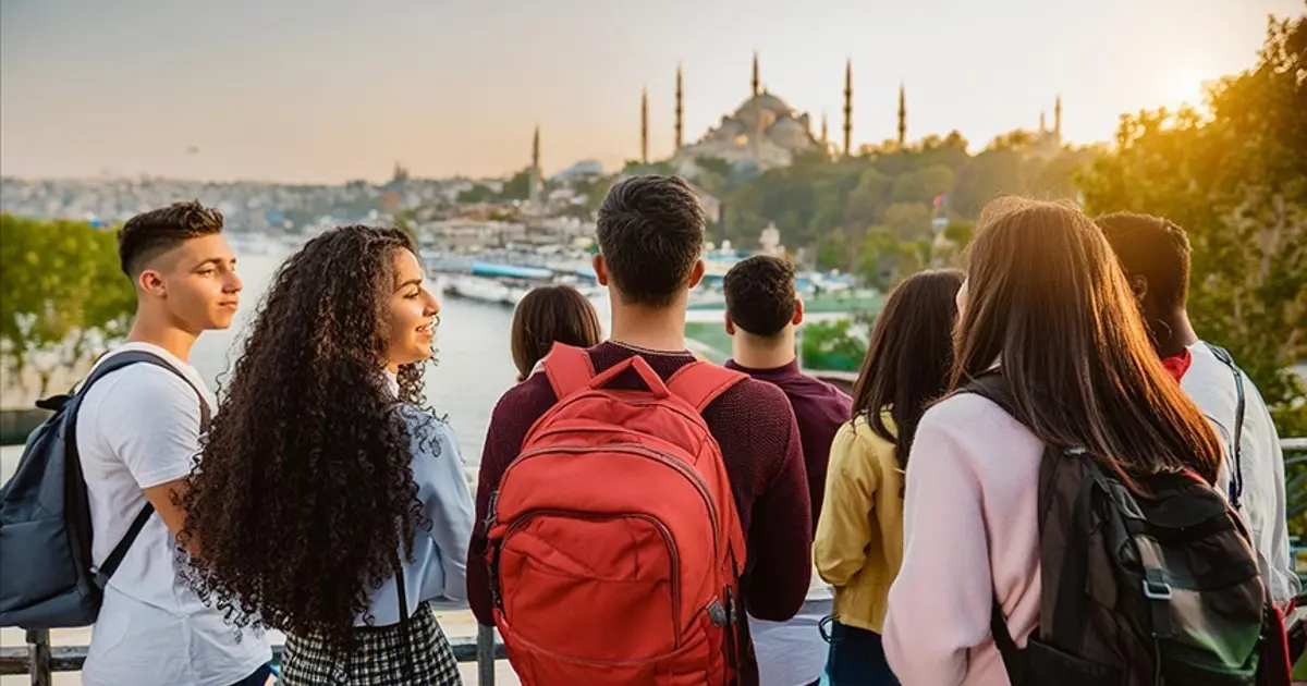 Türk gençlerinin sayısı bile yetti. Tam 117 ülkeyi geride bıraktı, Avrupa'nın en genç nüfuslu ülkesi