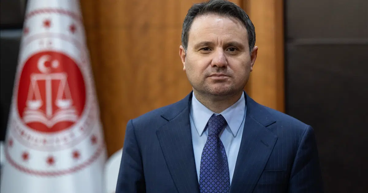 Bakan Gürlek'ten İdris Naim Şahin'e araç tepkisi. "Söyledikleri ile deliller uyuşmuyor"