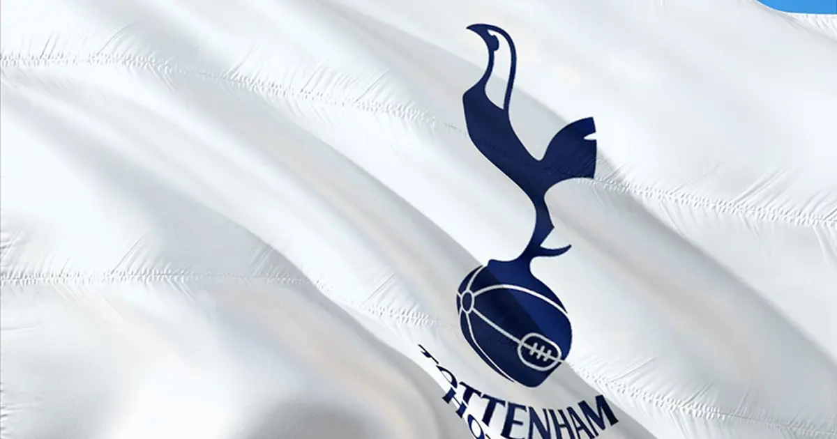Tottenham'a "Nazi selamı" cezası