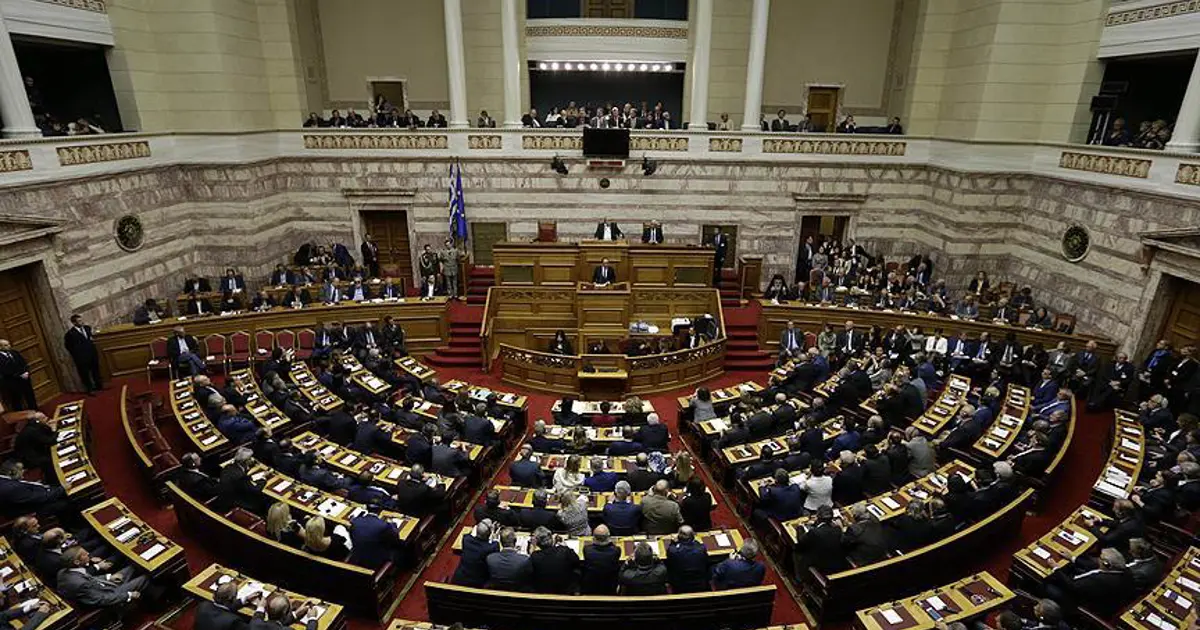 Yunanistan'da yolsuzluk krizi. 13 vekilin dokunulmazlığı kaldırıldı