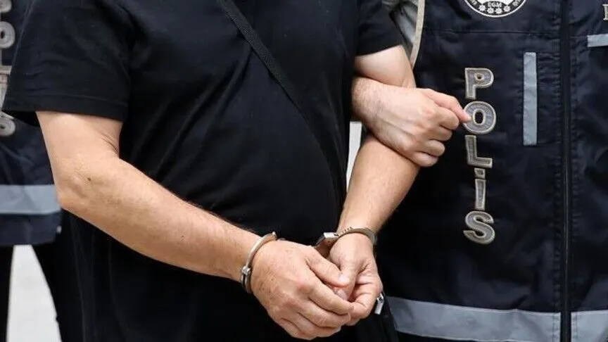 11 aylık bebeğini çöp konteynerine bıraktığı iddia edilen baba tutuklandı