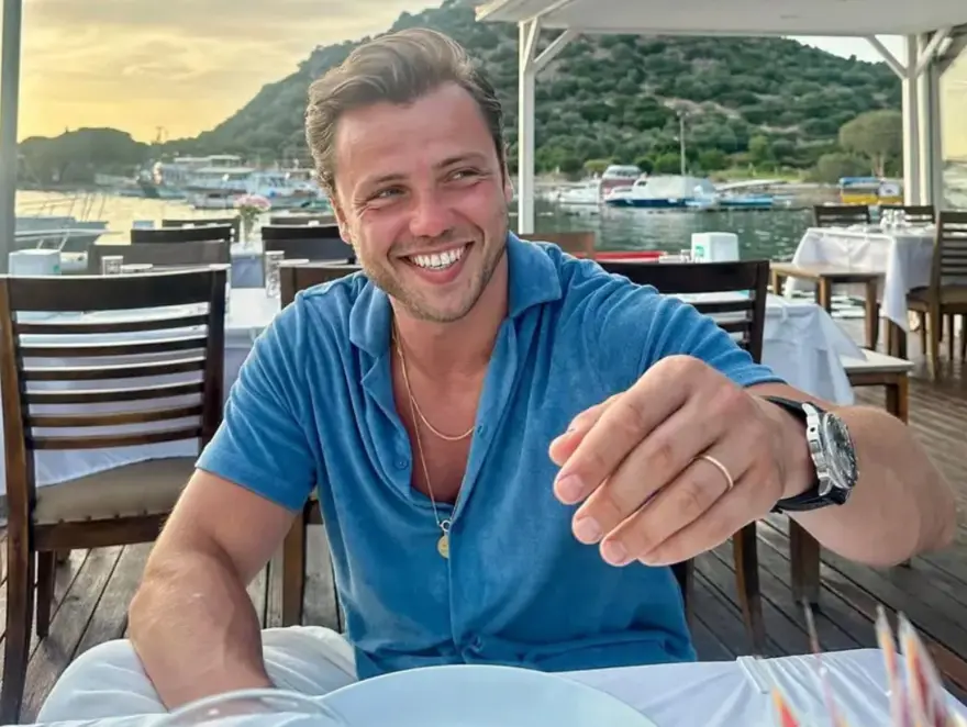 "ZEYNEP'İN O HAREKETİNE ERİYORUM" 4