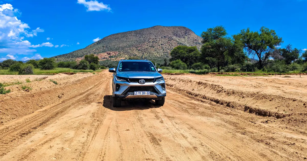 Toyota Ortadoğu'daki Savaş Nedeniyle Üretimi Azaltıyor
