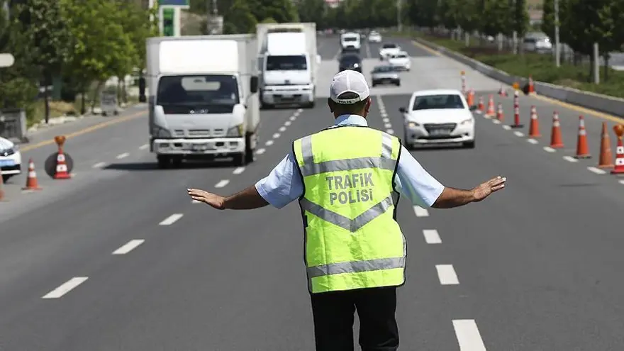 Ankara'da kontrol noktalarını sosyal medyada paylaşan 36 şüpheli yakalandı