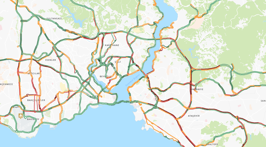 İstanbul'da trafik adım adım ilerliyor