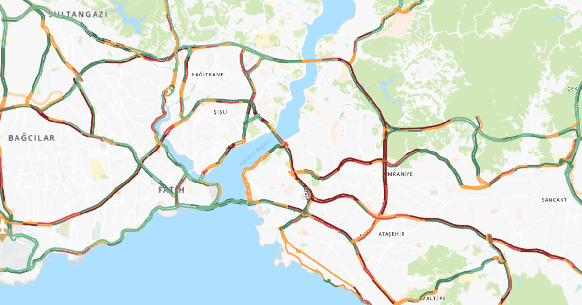 İstanbul'da sağanak trafiği etkiledi
