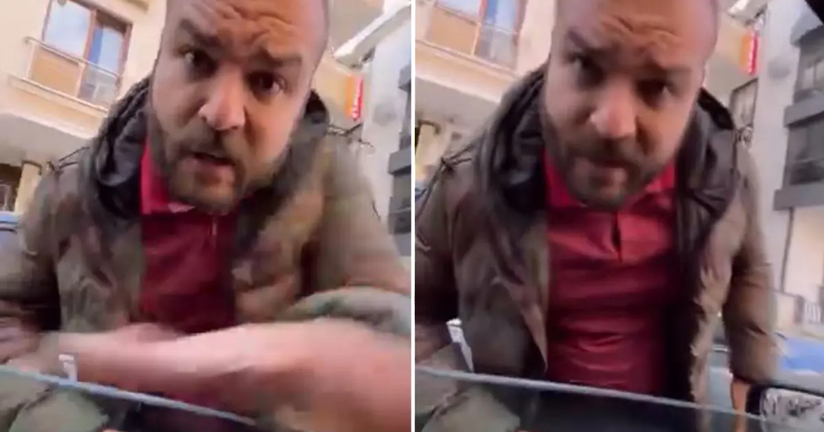 Ters yön dehşeti! Kendisini uyaran sürücüye saldırdı