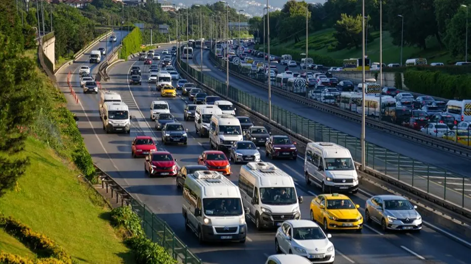 İstanbullular dikkat! Bu yollar 03.00'ten 15.00'e kadar trafiğe kapalı olacak