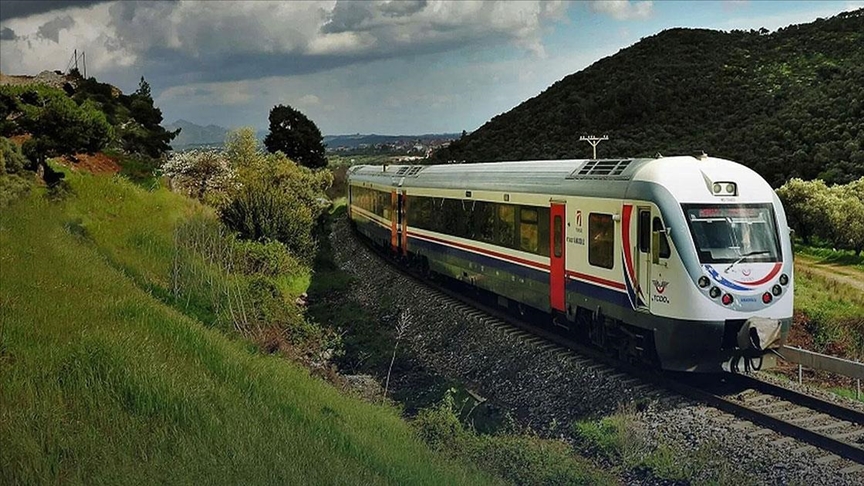 Ankara'da tren seferlerine iki günlük düzenleme: Bazı duraklar kapanacak