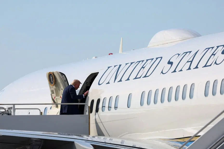 Trump'tan gizli uçuş açıklaması: