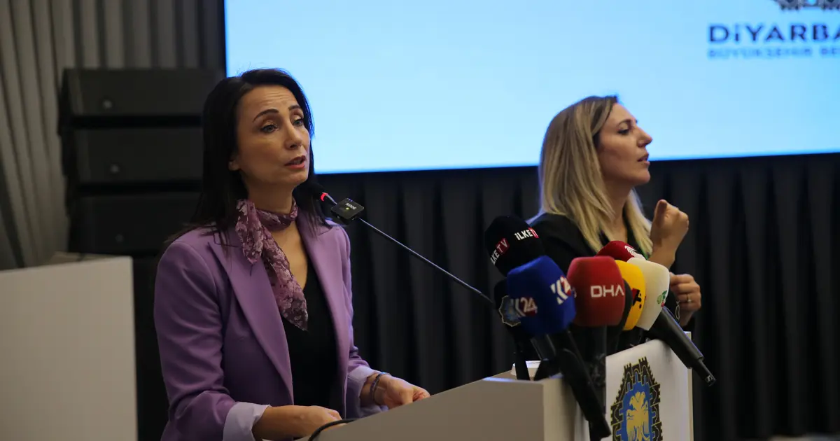 DEM Parti Eş Genel Başkanı Hatimoğlu'ndan CHP mesajı